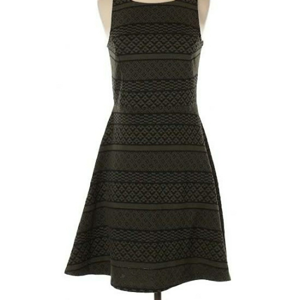 Apt 9 A-line sleeveless modern geometrical print